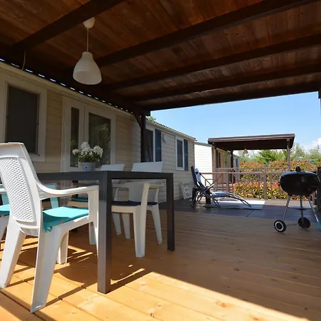 West Coast Mobilhome With Xxl Terrace In Naturist Solaris Fkk Park za odmor Tar-Vabriga